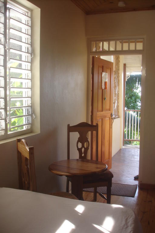 Finjam Cottage Port Antonio Quarto foto